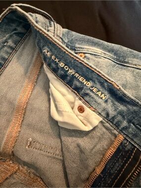 American Eagle Outfitters Light Blue Relaxed Jeans